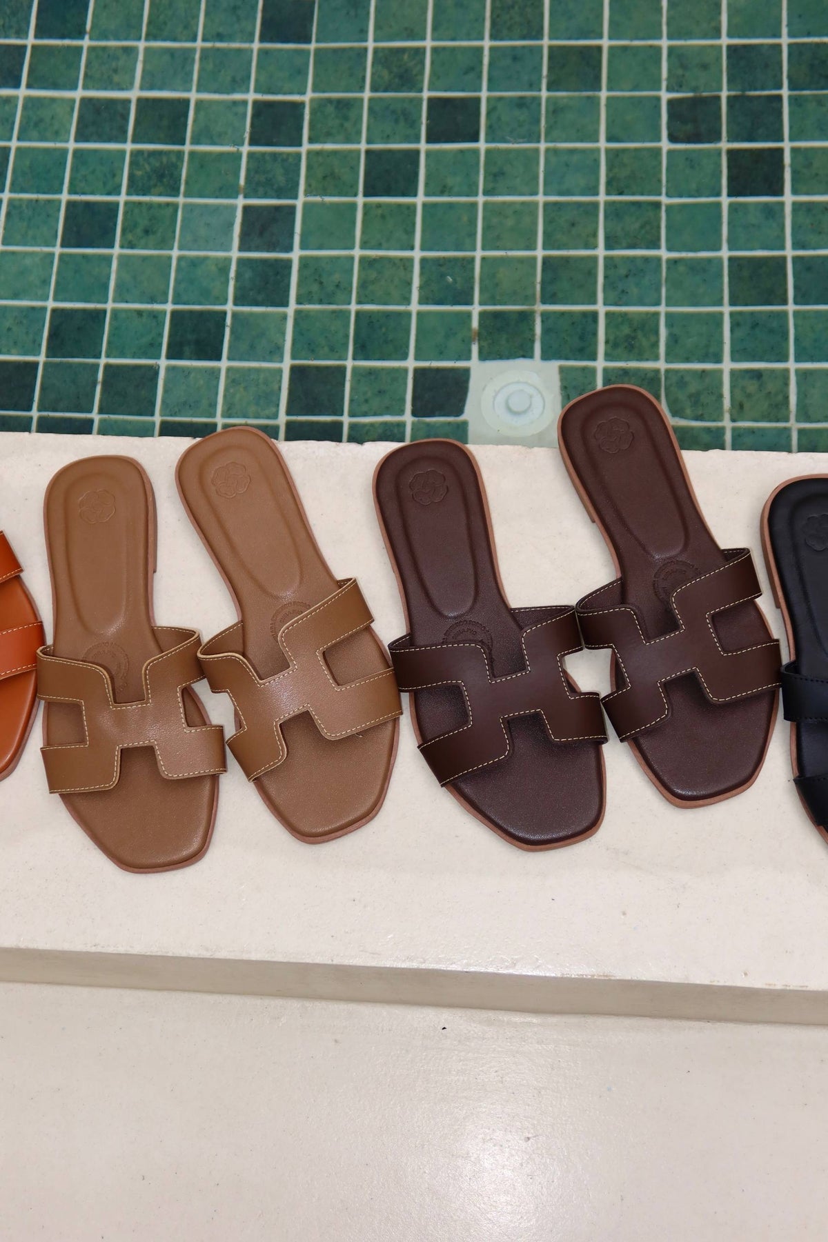 3 Sandalias Planas