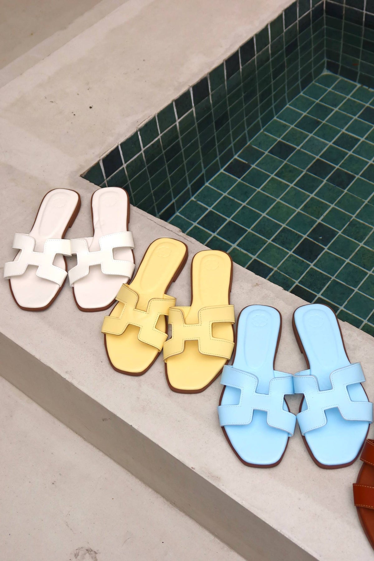 3 Sandalias Planas