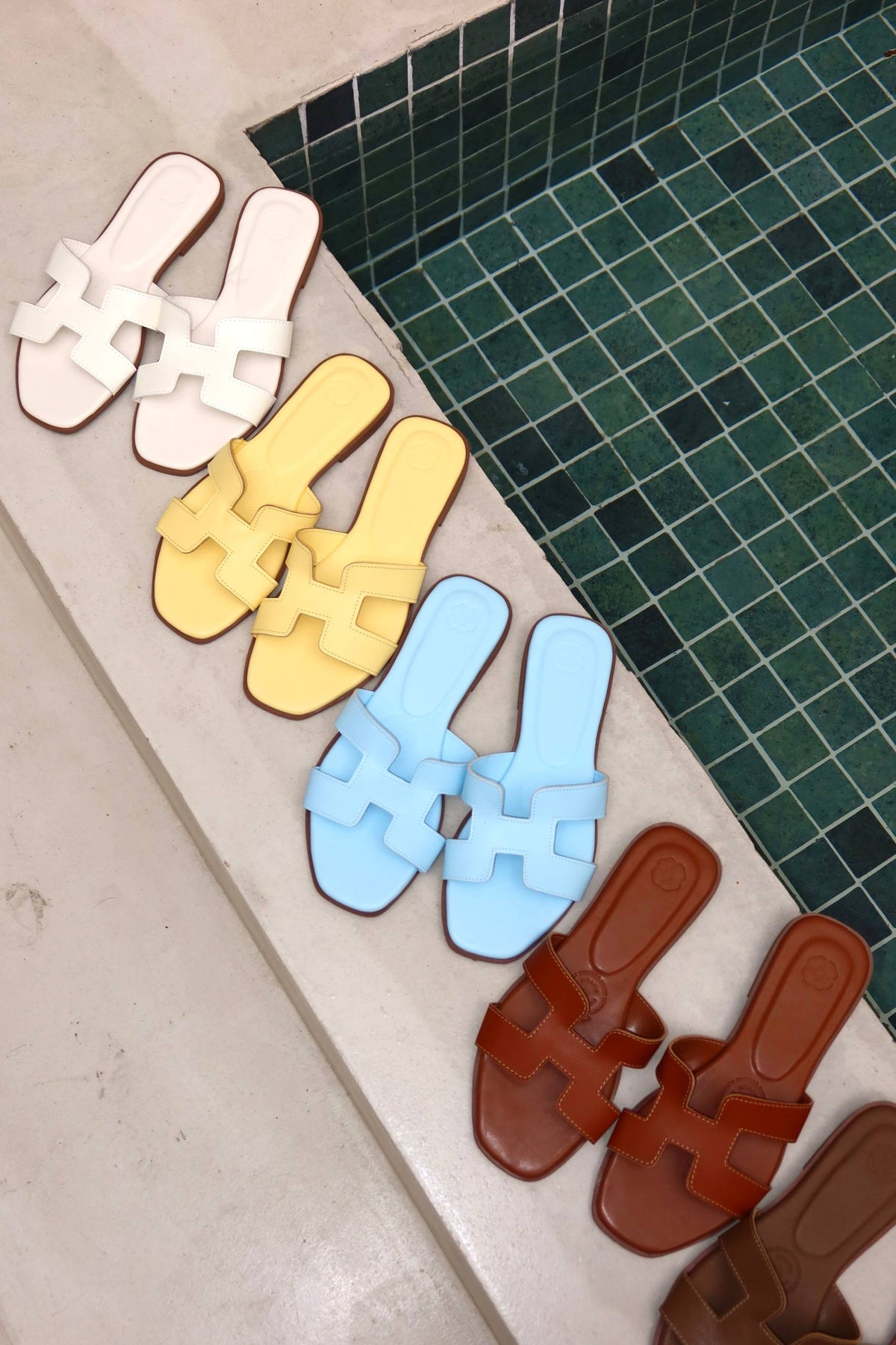 3 Sandalias Planas