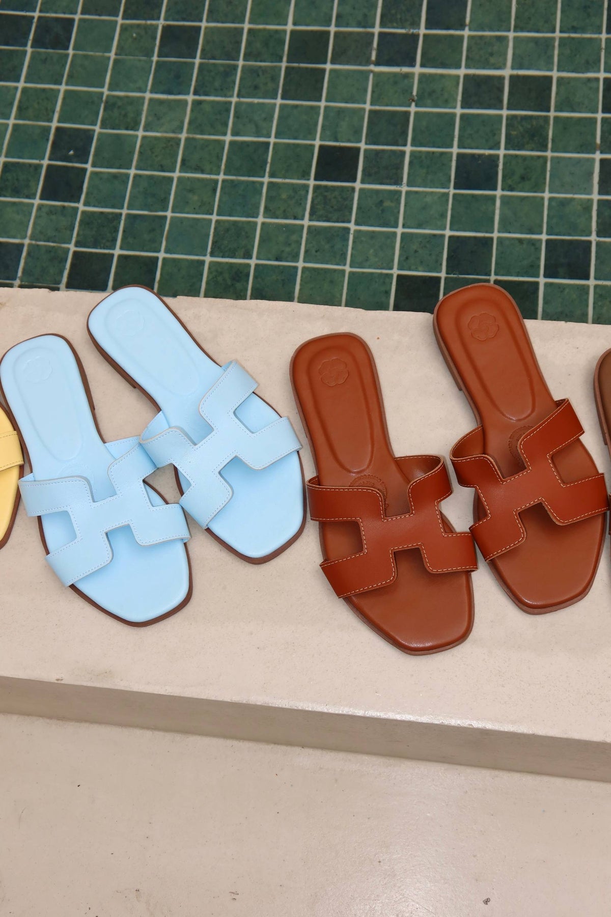 3 Sandalias Planas